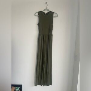 Cider Olive Green Sleeveless Jumpsuit